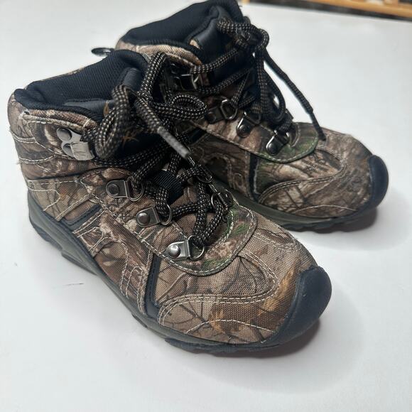 Real Tree Camouflage Lace Up Boots - Picture 2 of 6